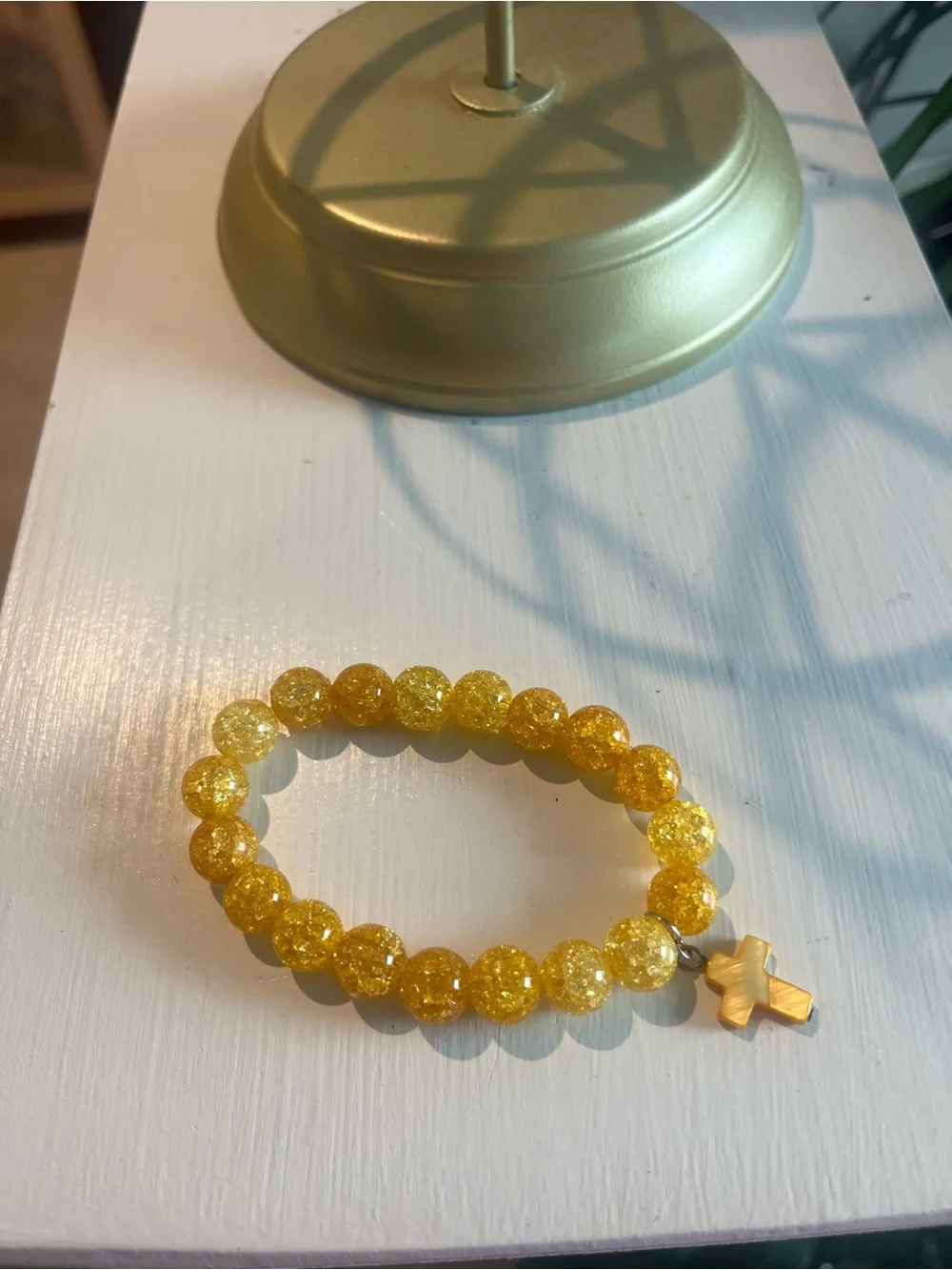 N/A elegant yellow